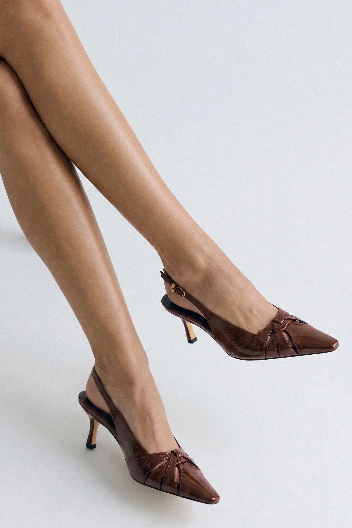 Larroude Kirstin Pump Oak Patent Leather
