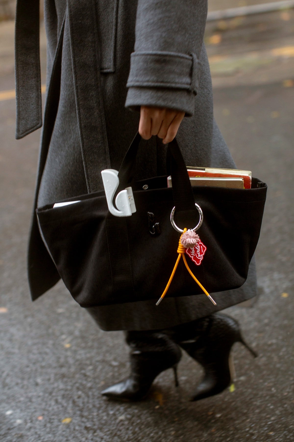 Larroude Americana Tote Bag In Black Denim