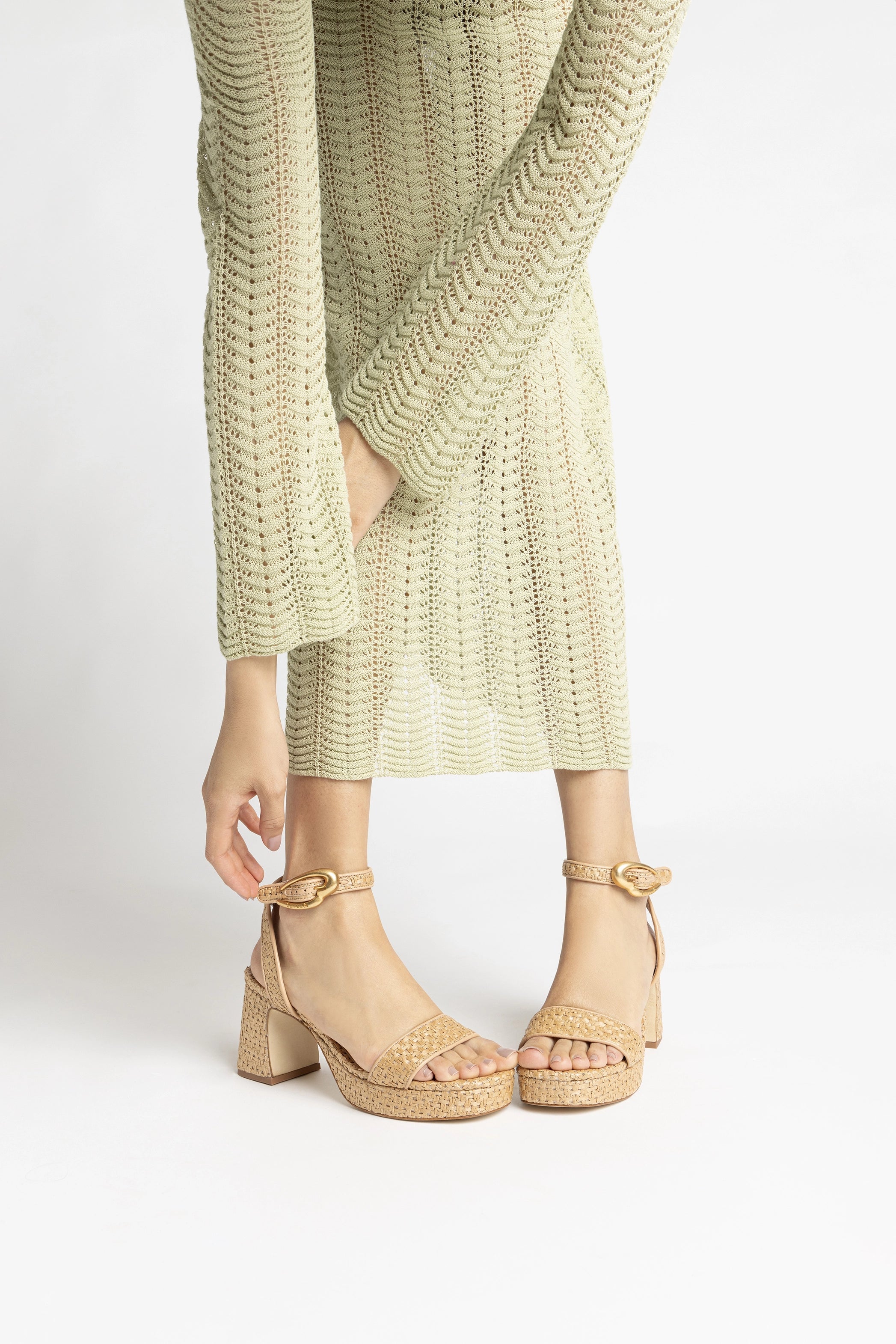 Larroude Dolly Verona Low Sandal In Natural Raffia and Beige Leather