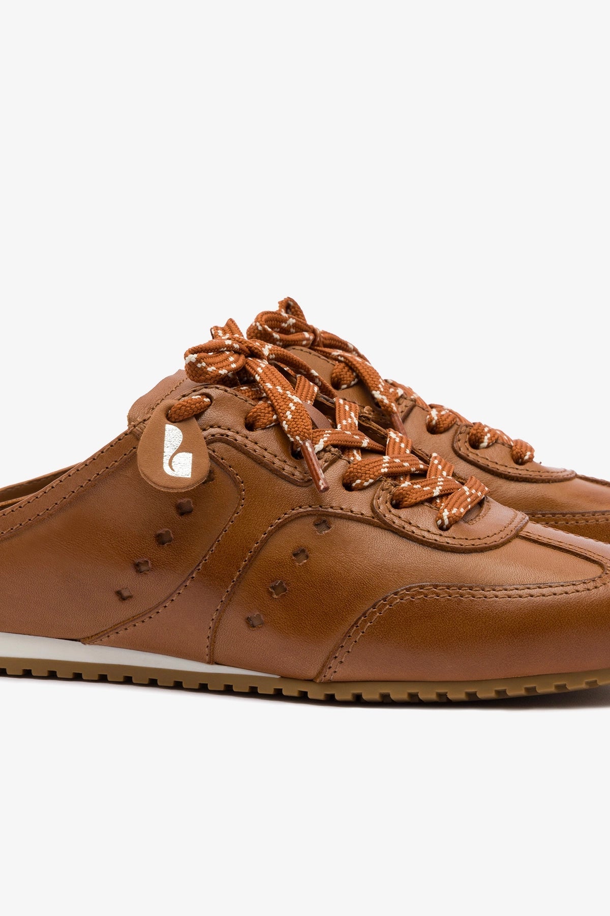 Larroude Stella Mule In Caramel Leather