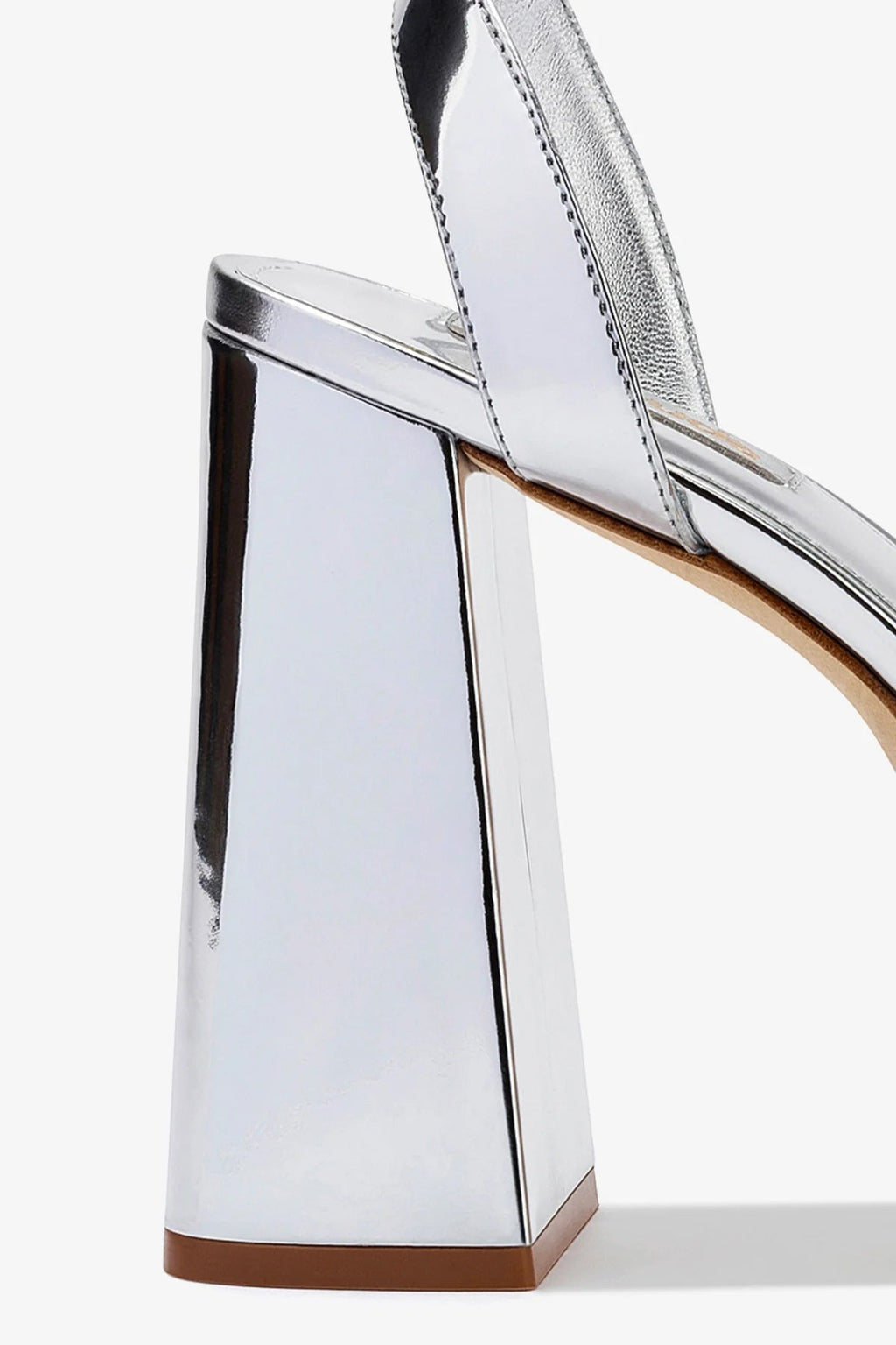 Larroude Dolly Sandal In Silver Specchio