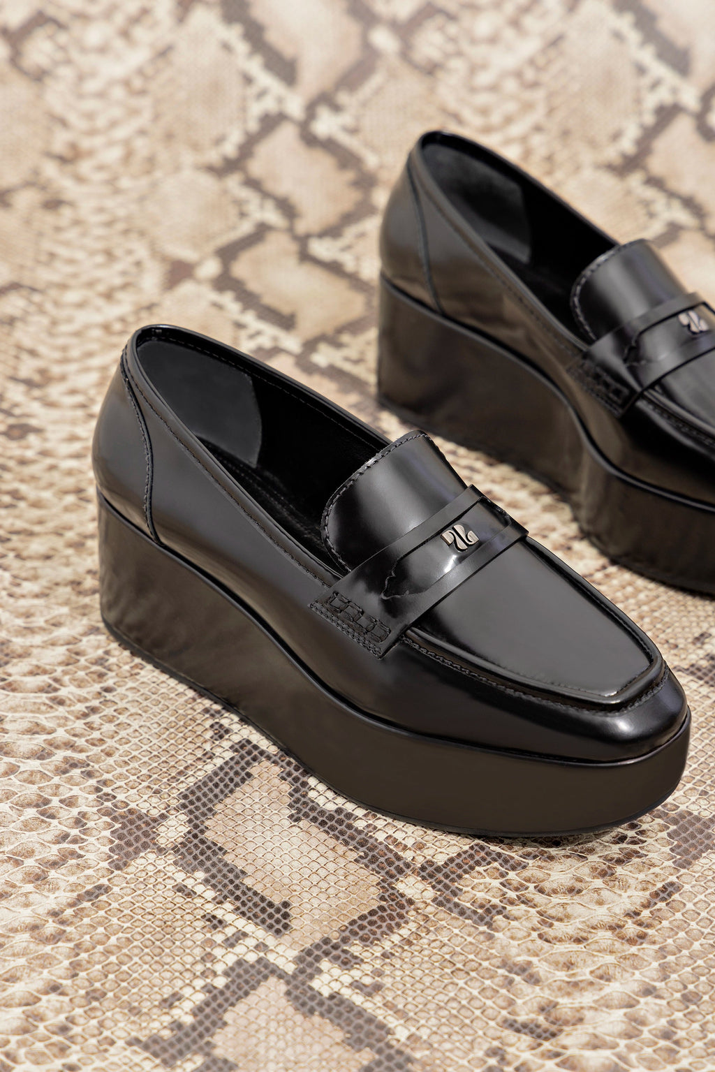 Larroude Suki Flatform Loafer In Black Box Leather