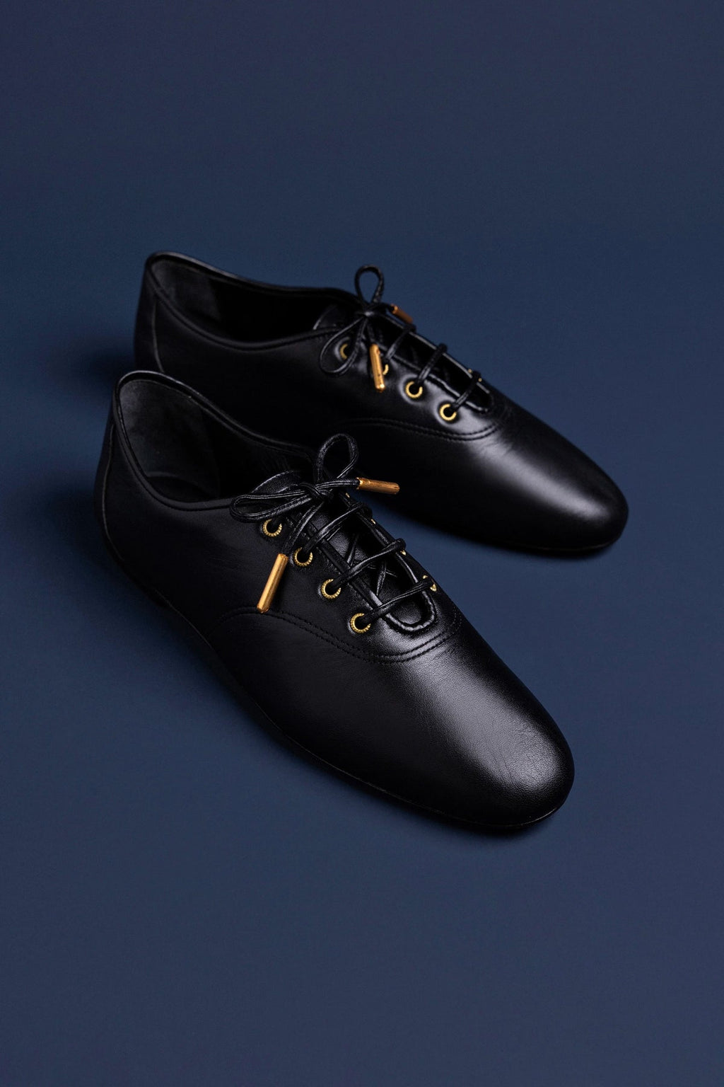 Larroude Liza Sneaker In Black Leather