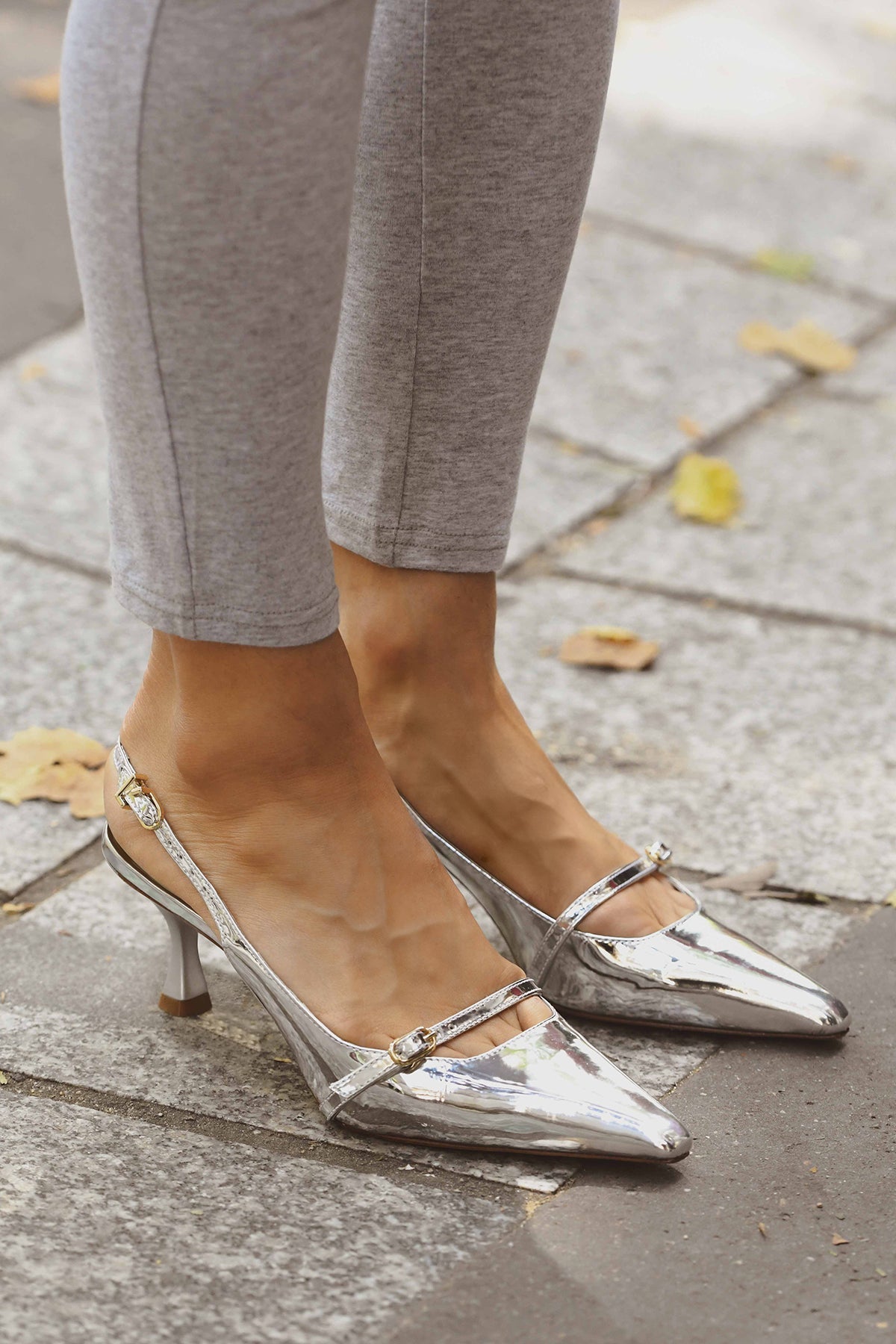 Larroude Ines Pump In Silver Specchio
