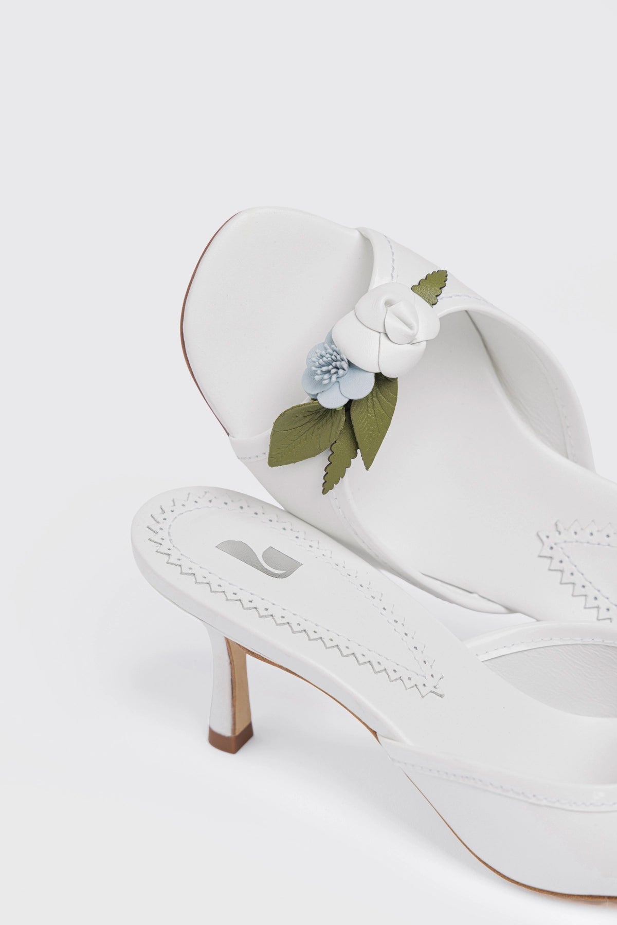 Larroude Juliette Mule White Leather