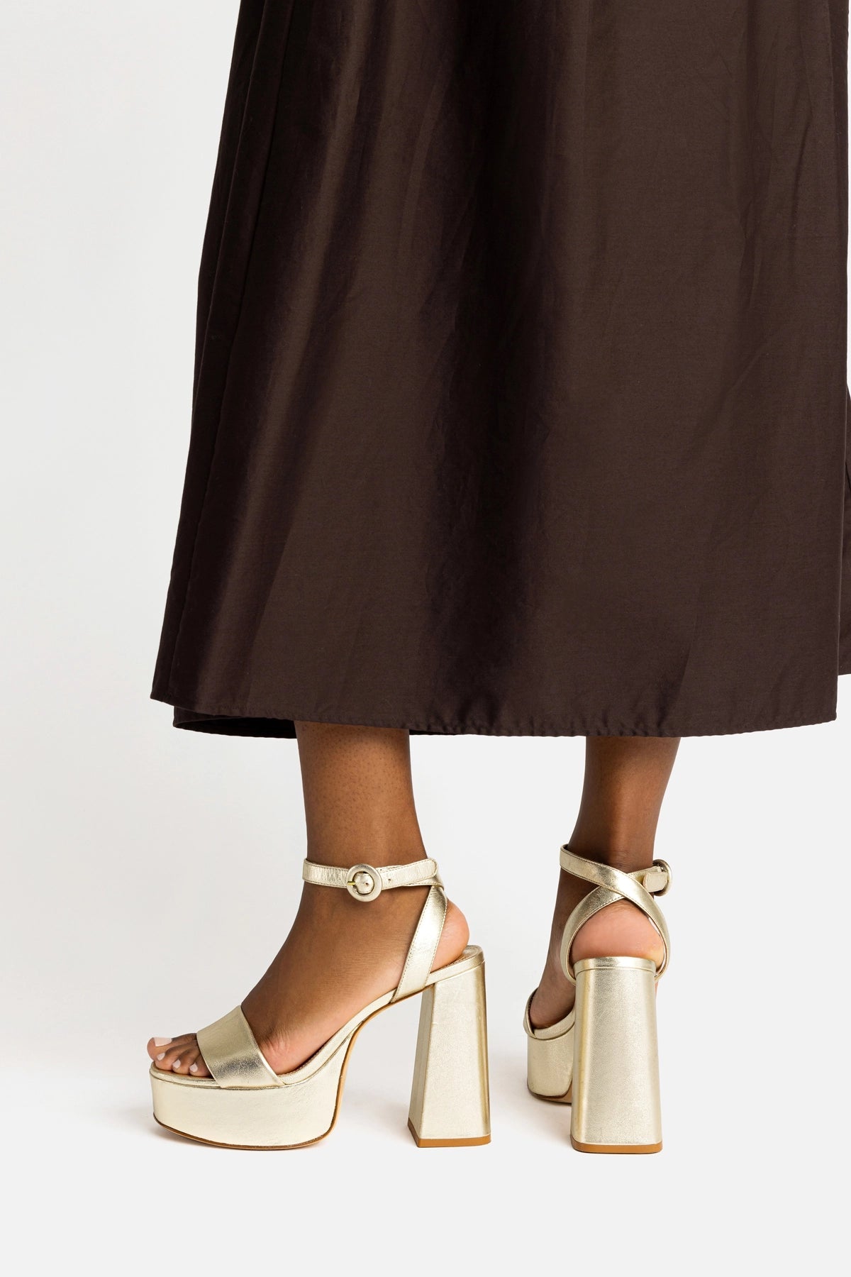 Larroude Dolly Sandal In Platina Metallic Leather
