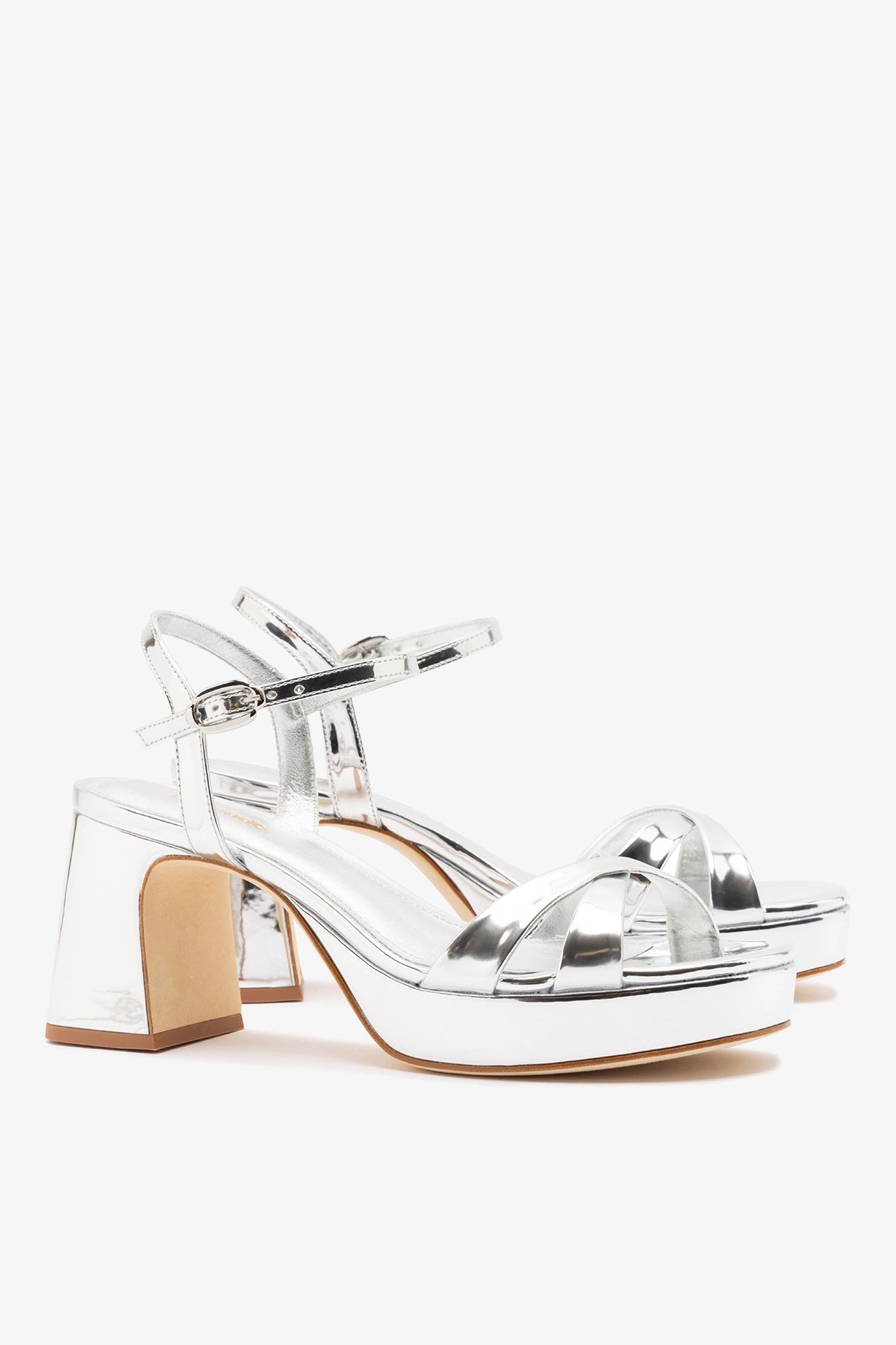 Larroude Bianca Low Sandal Silver Specchio