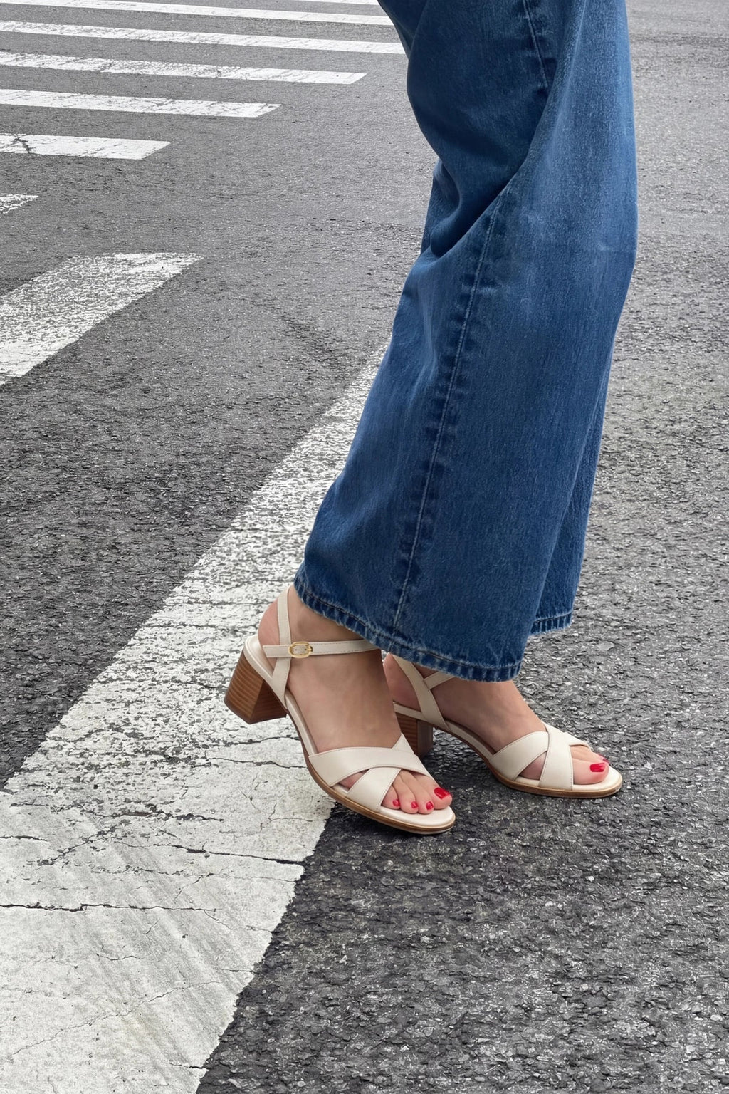 Larroude Roma Sandal Ivory Leather