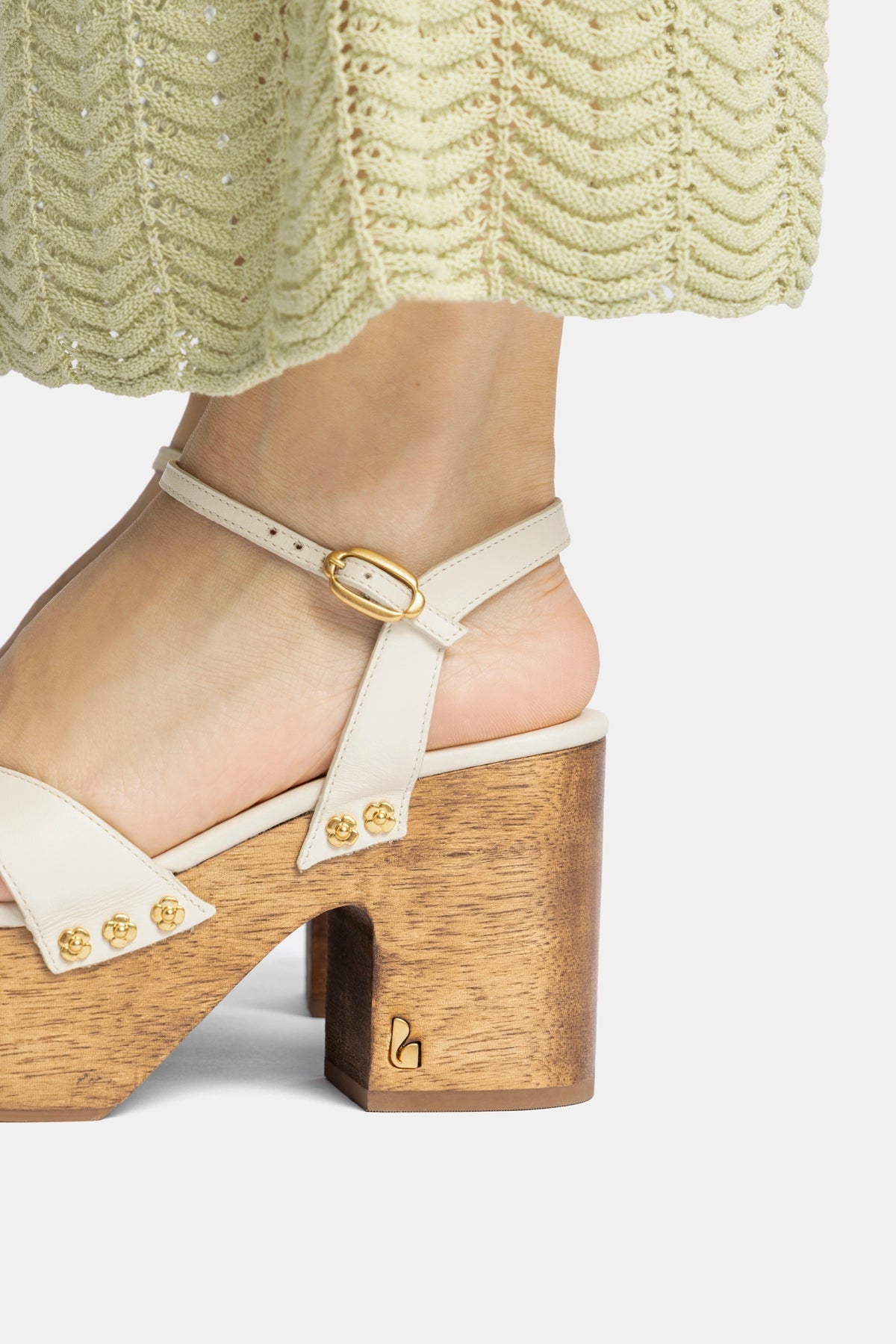 Larroude Talitha Sandal In Ivory Leather
