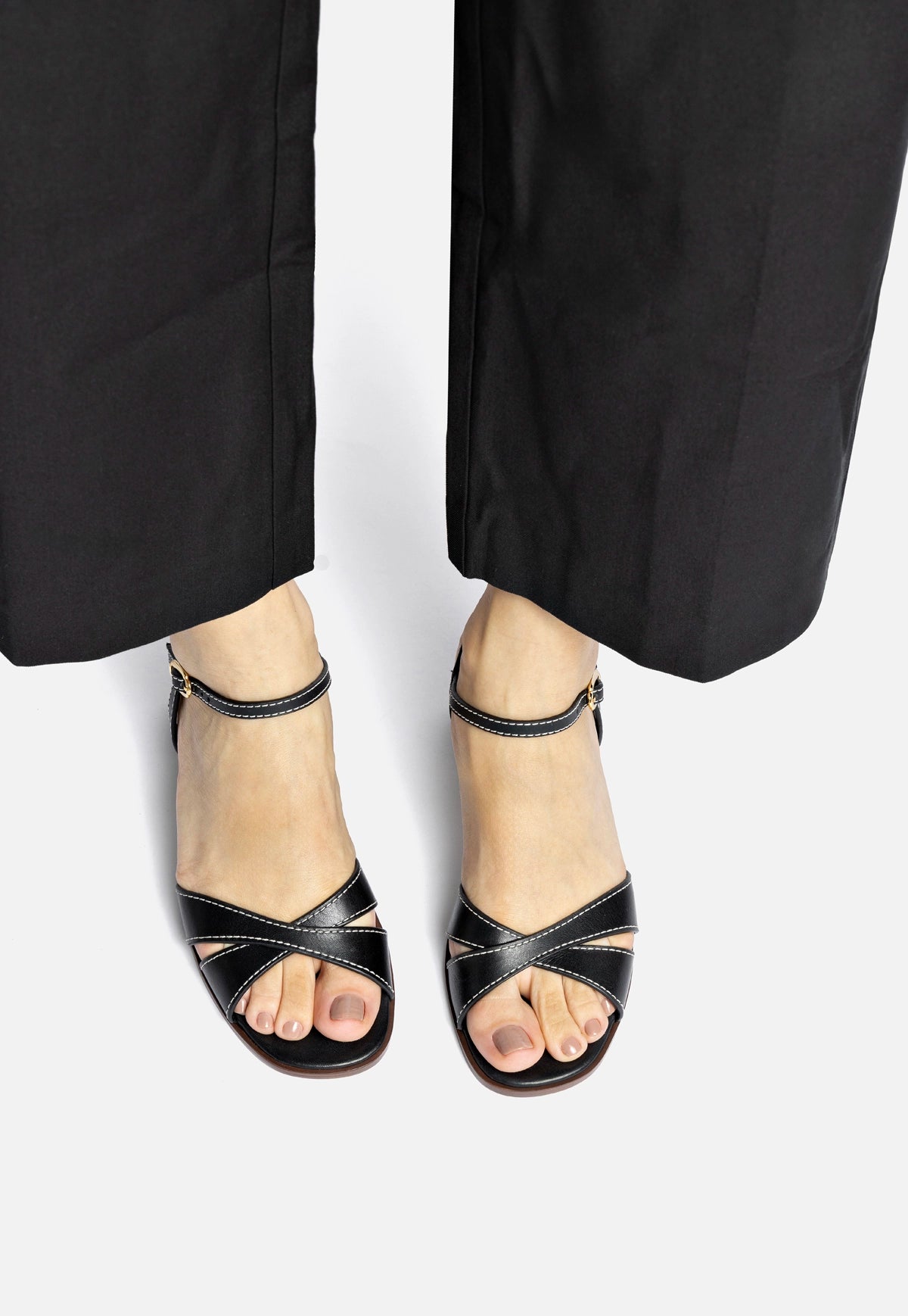 Larroude Roma Sandal In Vegetale Black Leather