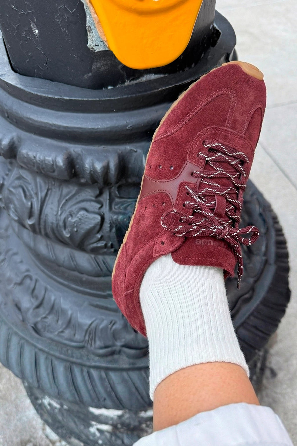 Larroude Stella Sneaker In Burgundy Suede