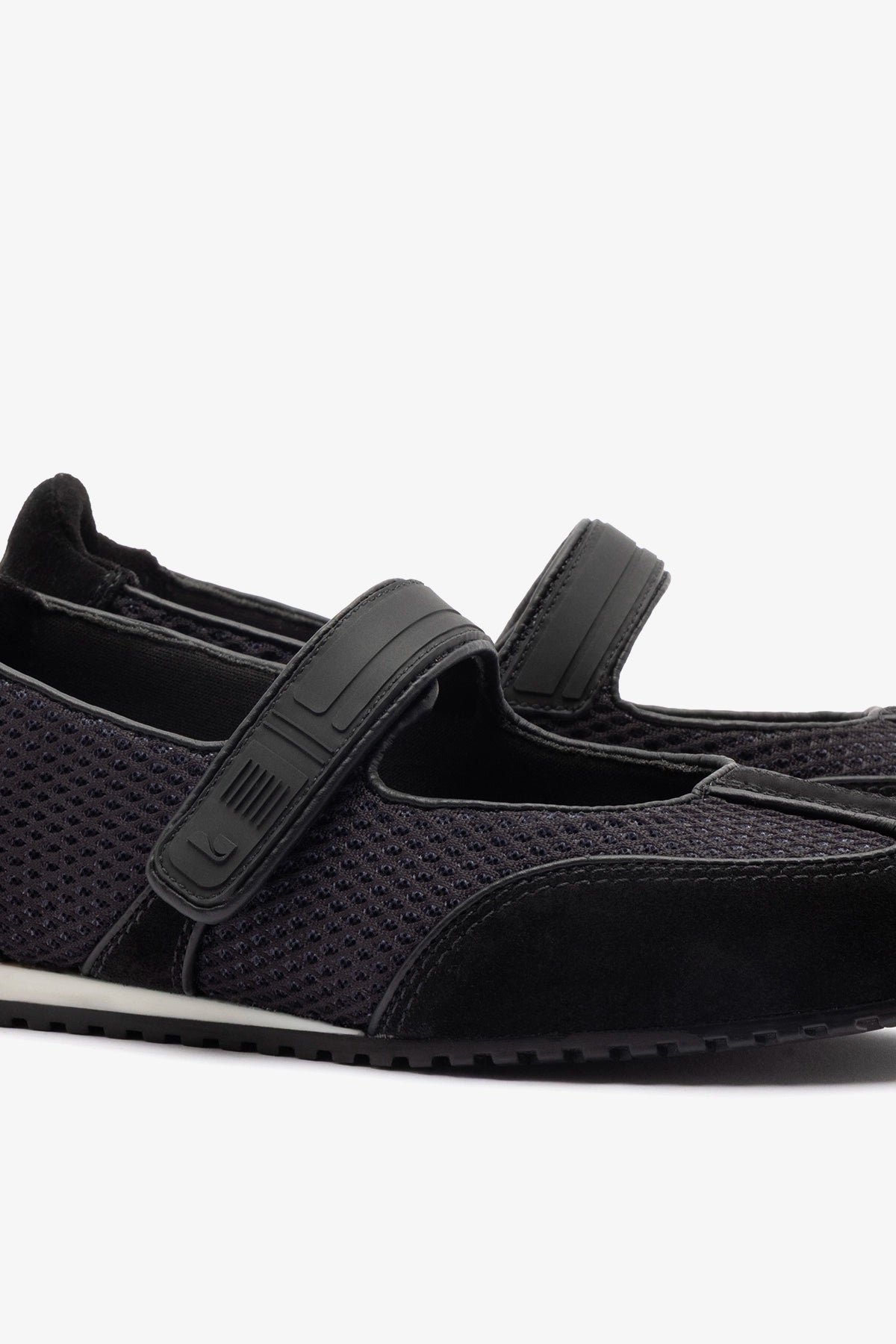 Larroude Devon Sneakerina Black Mesh