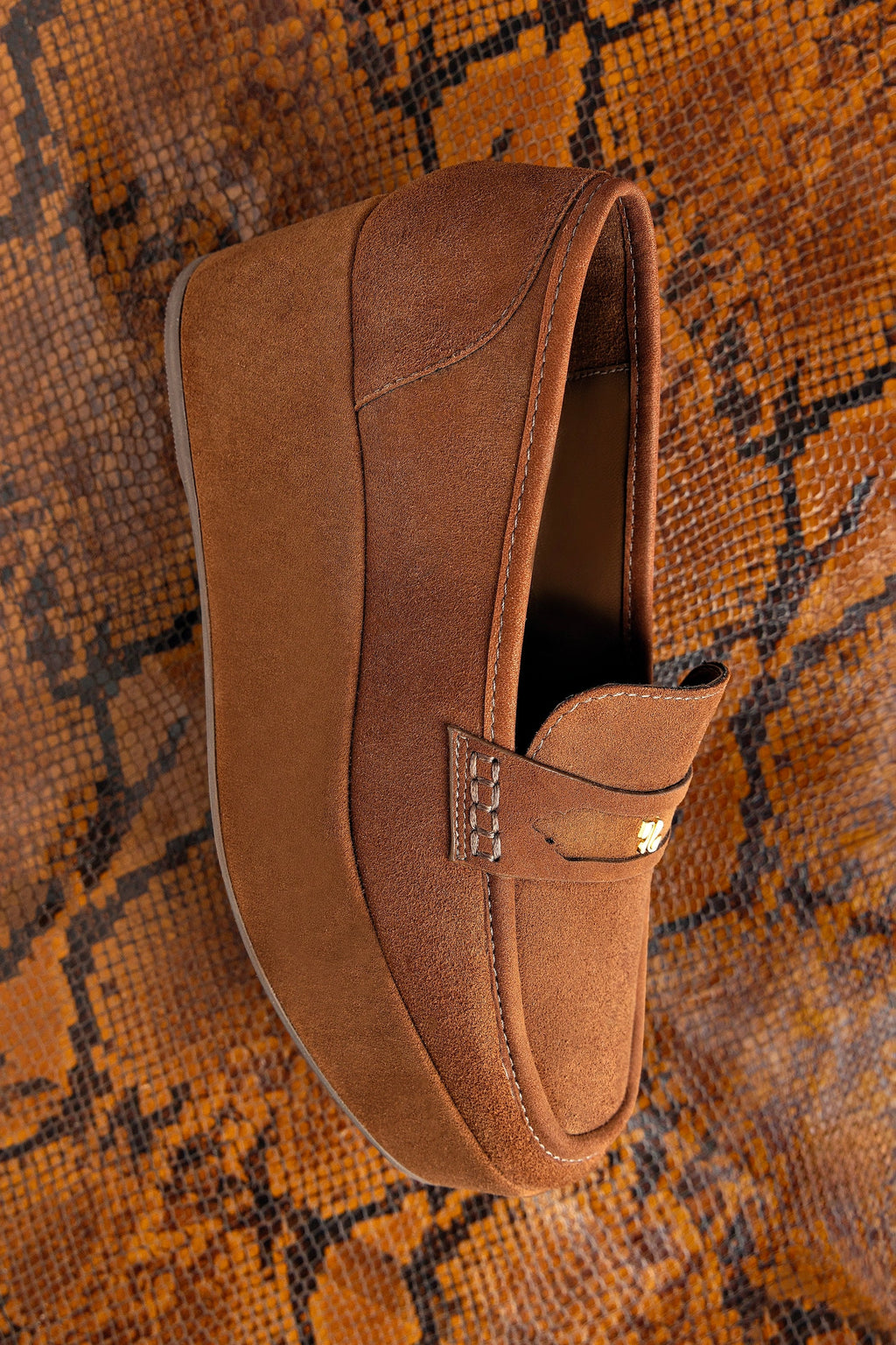 Larroude Suki Flatform Loafer In Burnt Umber Suede