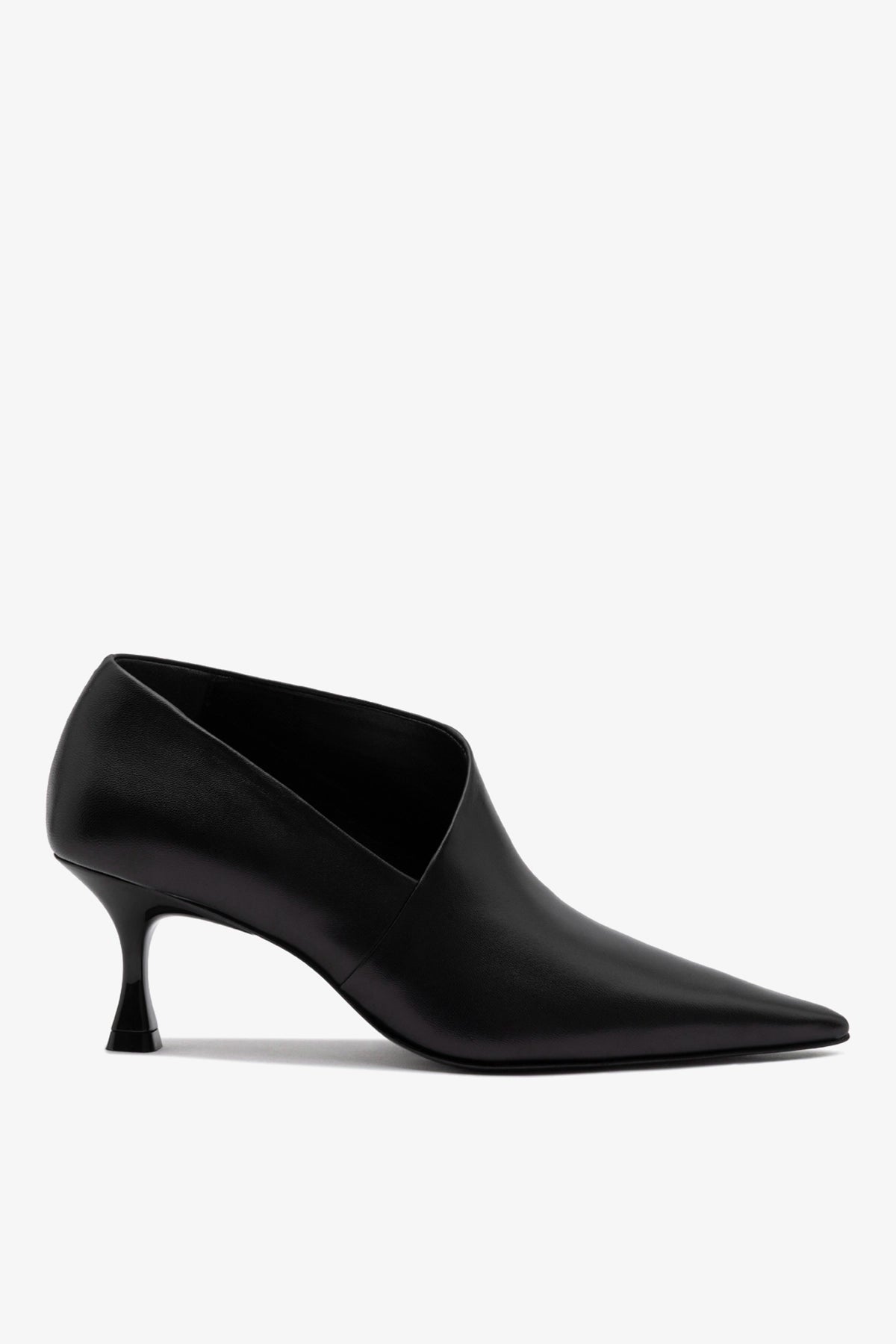 Larroude Larroudé by Nicolò B. Vittoria Pump In Black Leather