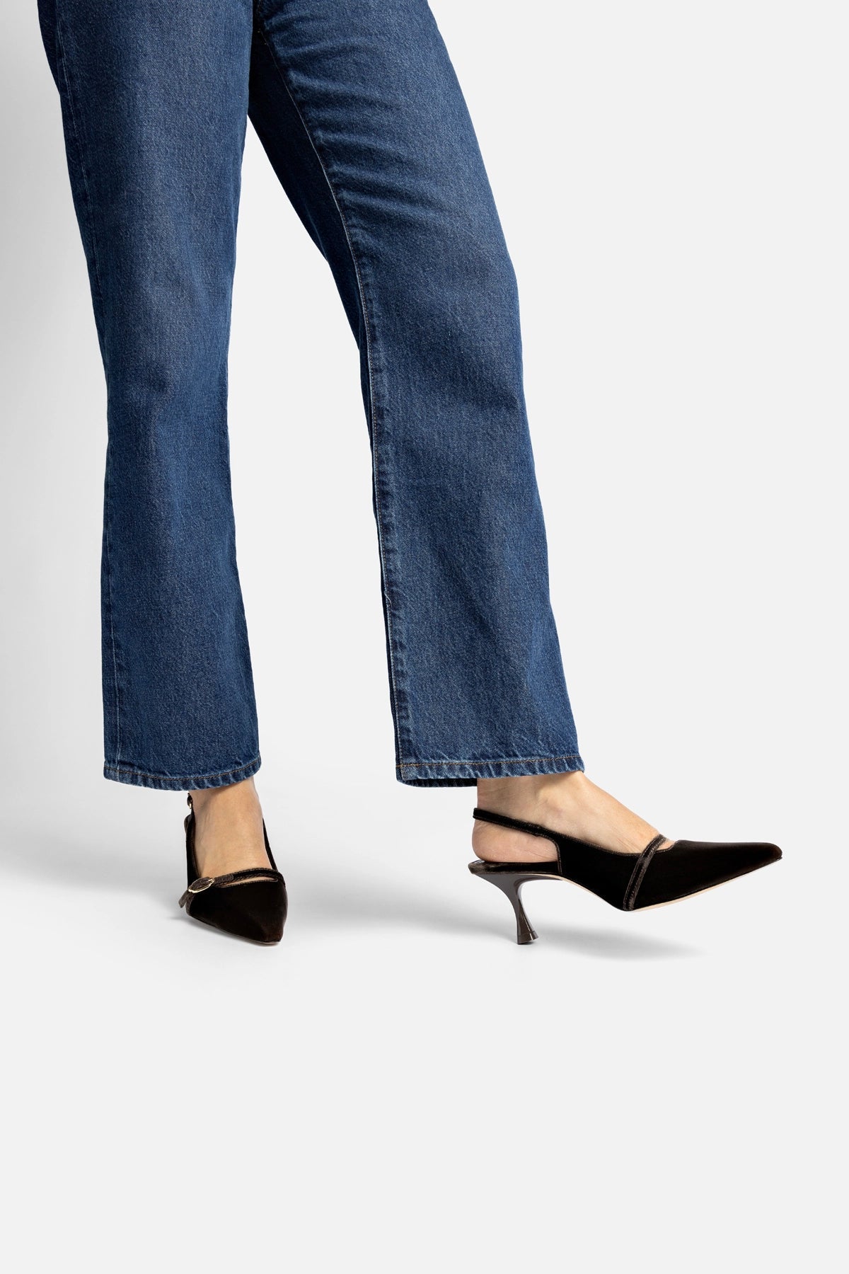 Larroude Ines Pump In Expresso Velvet