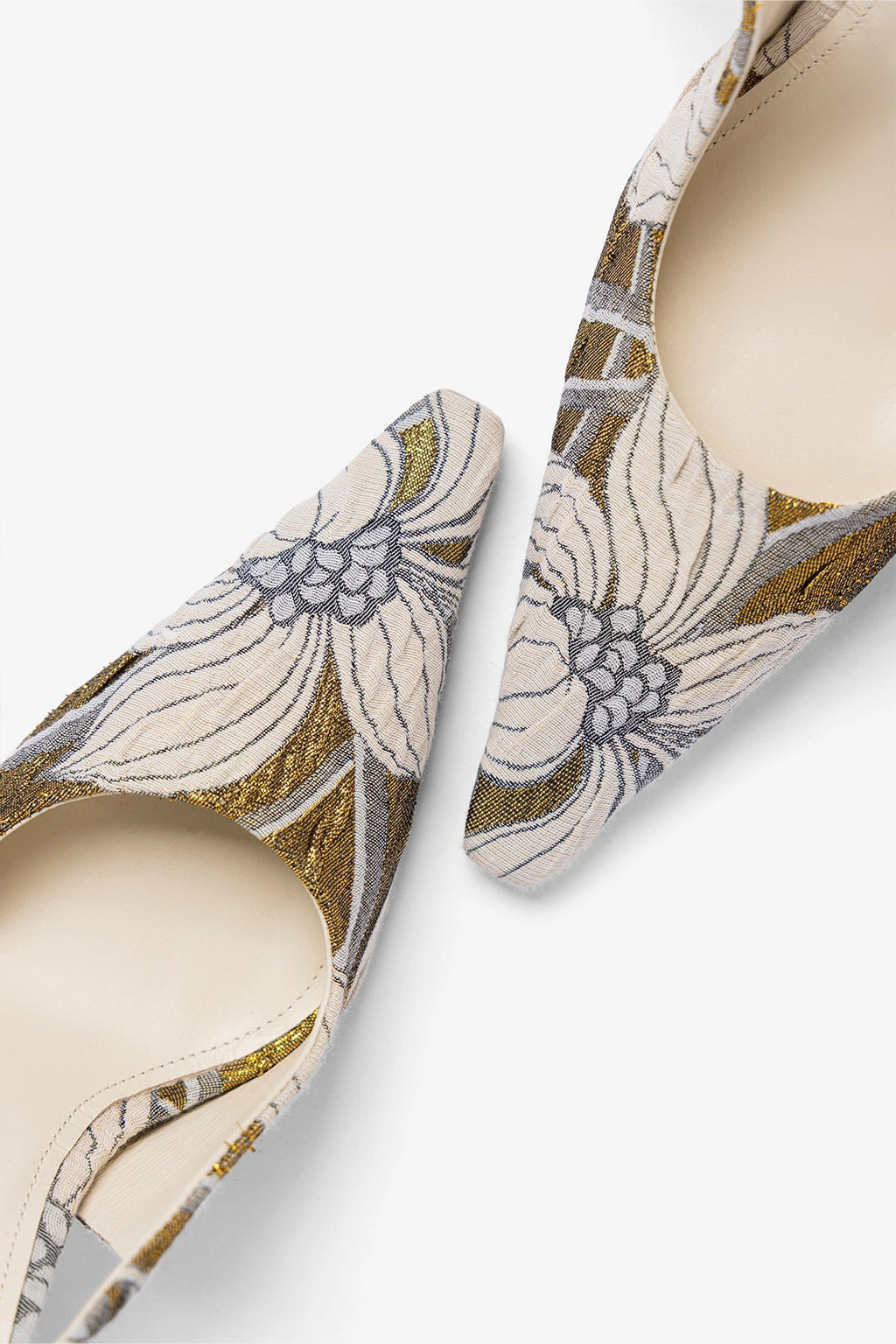 Larroude Larroudé by Markarian: Carine Pump Gold Floral Jacquard