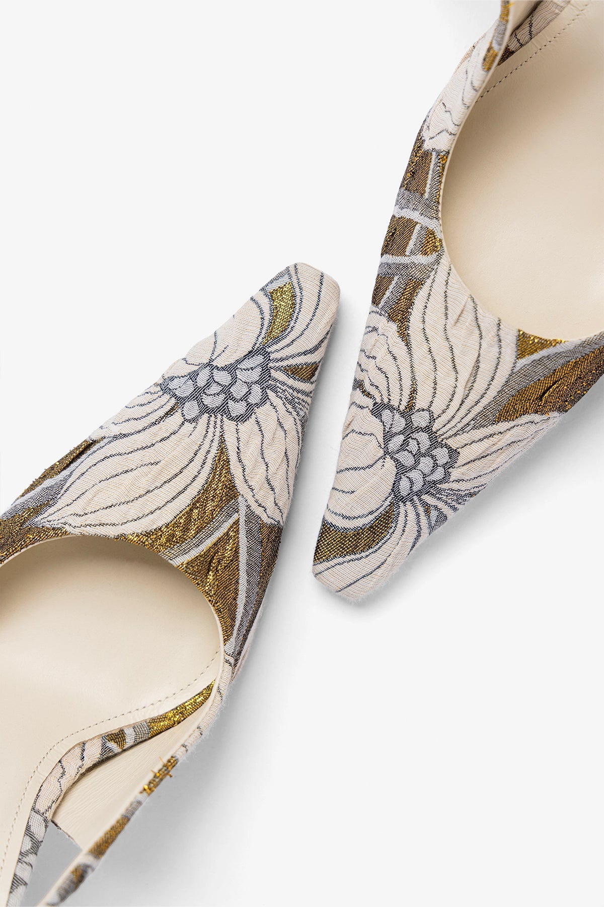 Larroude Larroudé by Markarian: Carine Pump Gold Floral Jacquard