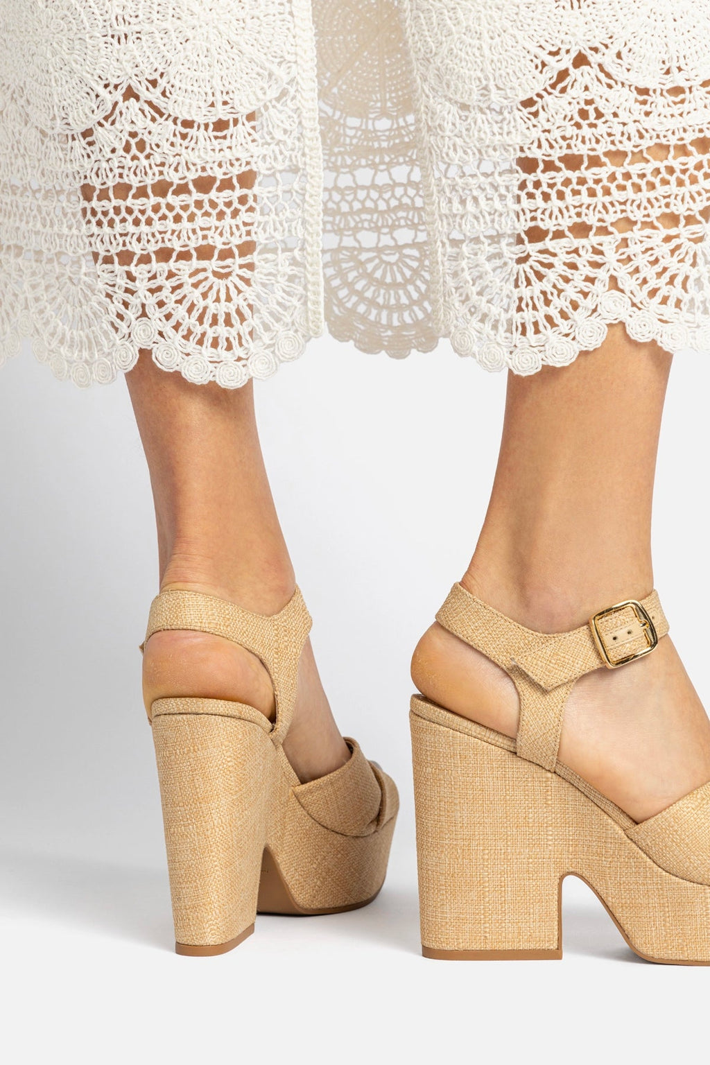 Larroude Cher Sandal In Beige Raffia