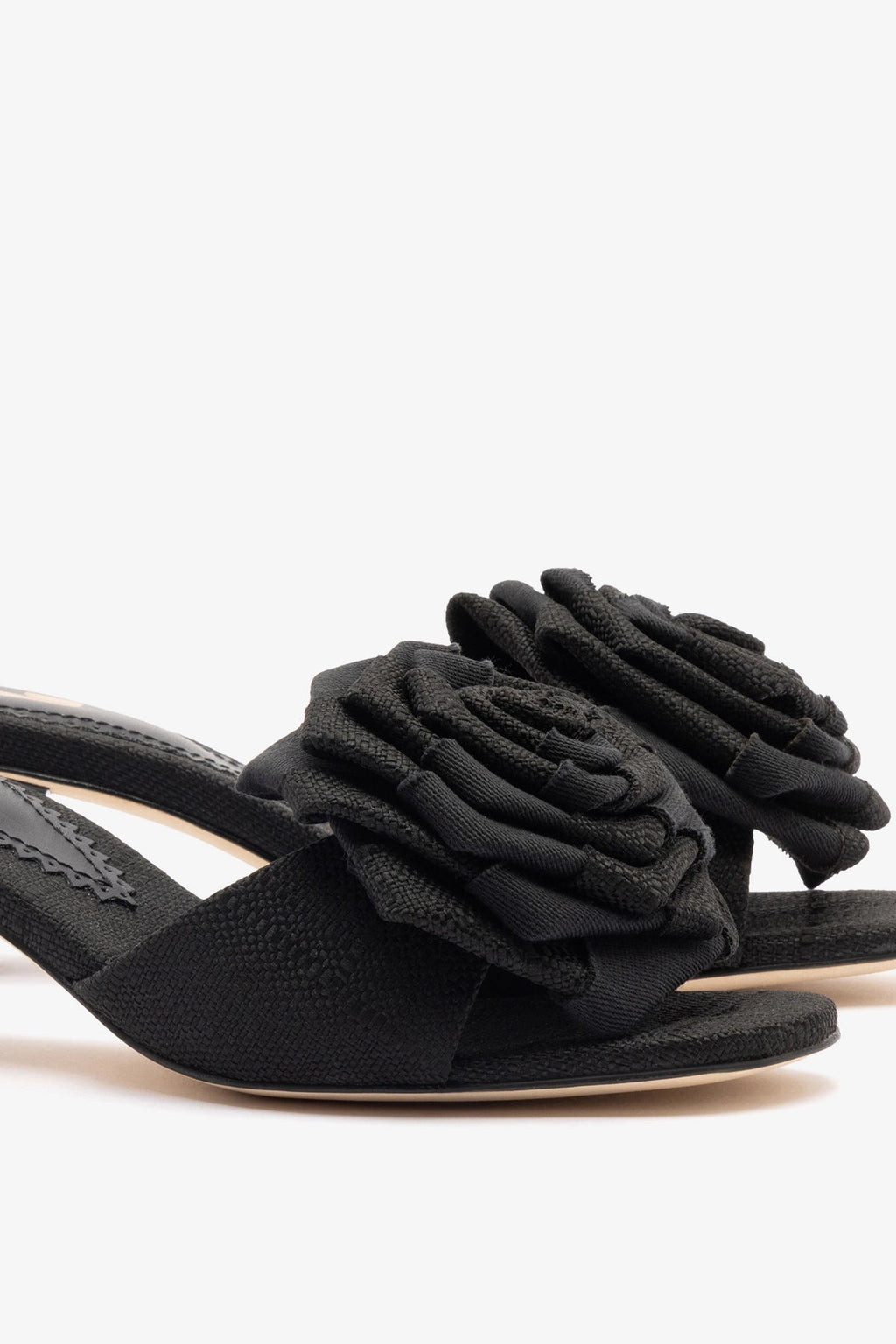 Larroude Scarlet Low Mule In Black Raffia