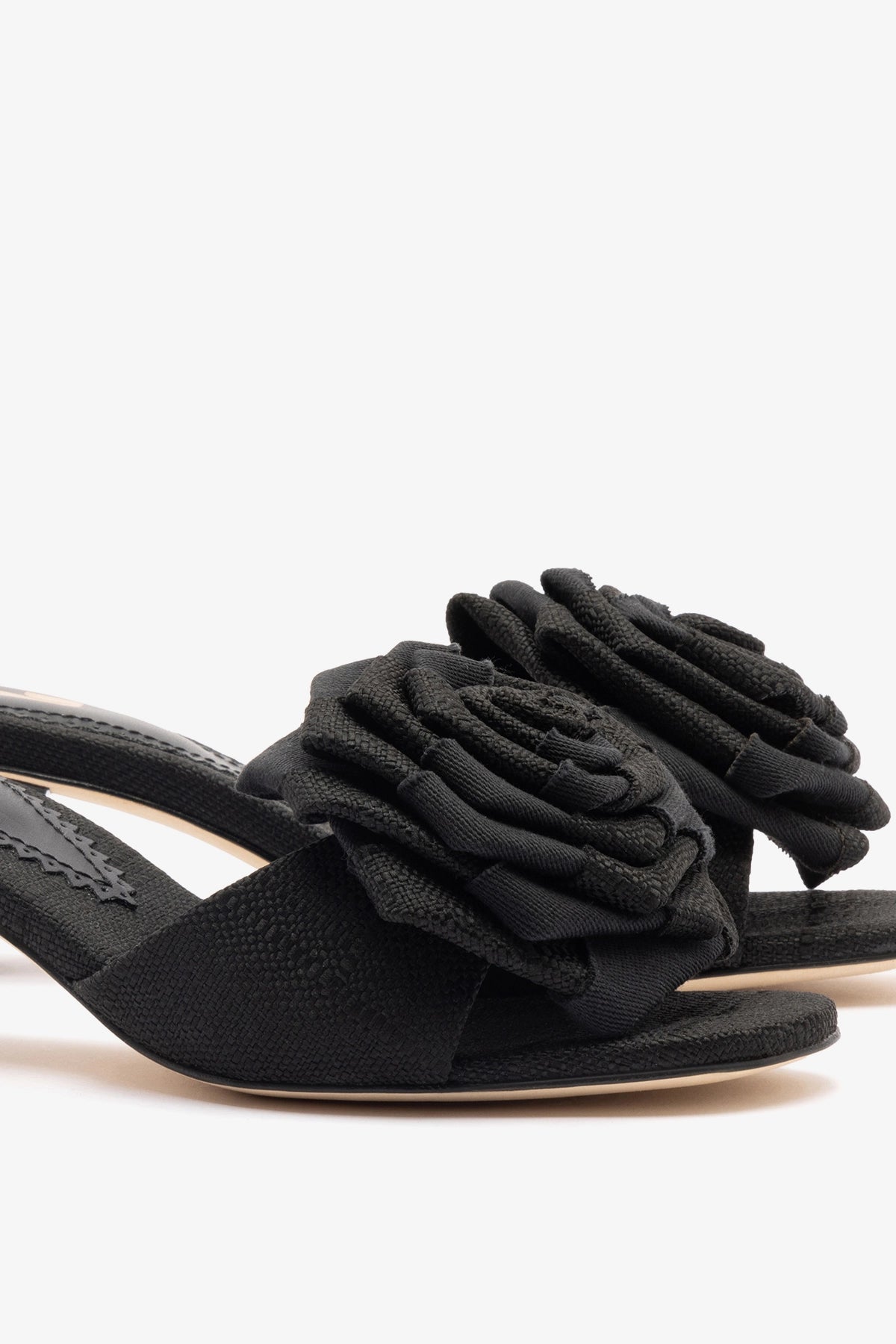 Larroude Scarlet Low Mule In Black Raffia